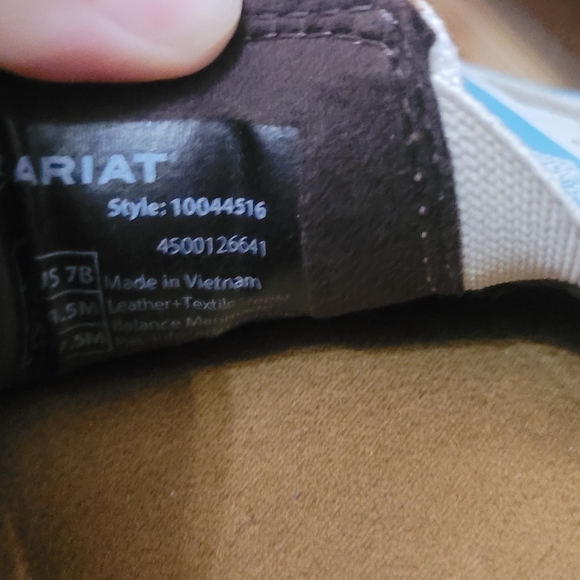 NWT Ariat Brown and White Casual Flats - Picture 6 of 8